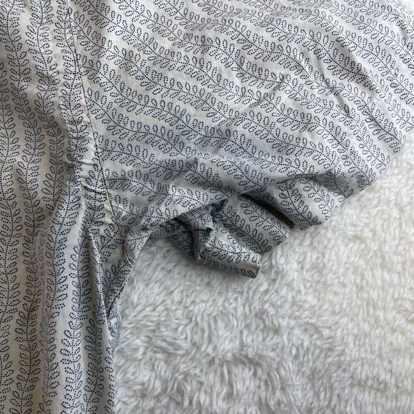 Banana Republic Men’s Patterned White button down shirt Medium Size M - Picture 9 of 10